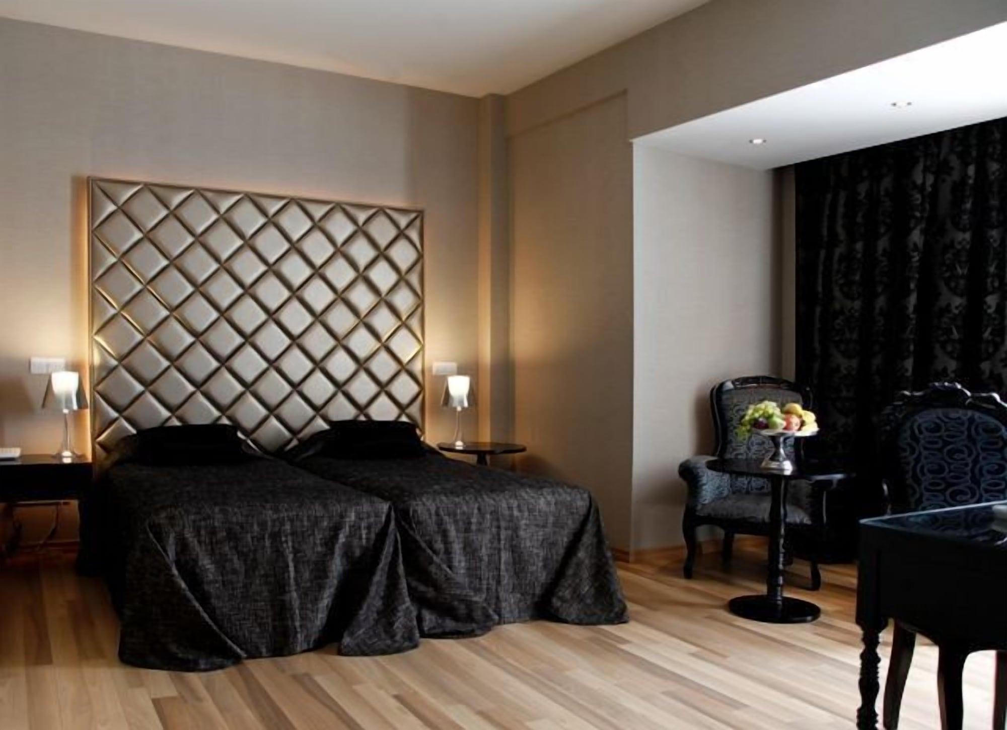 Cleopatra Hotel Nicosia Ngoại thất bức ảnh