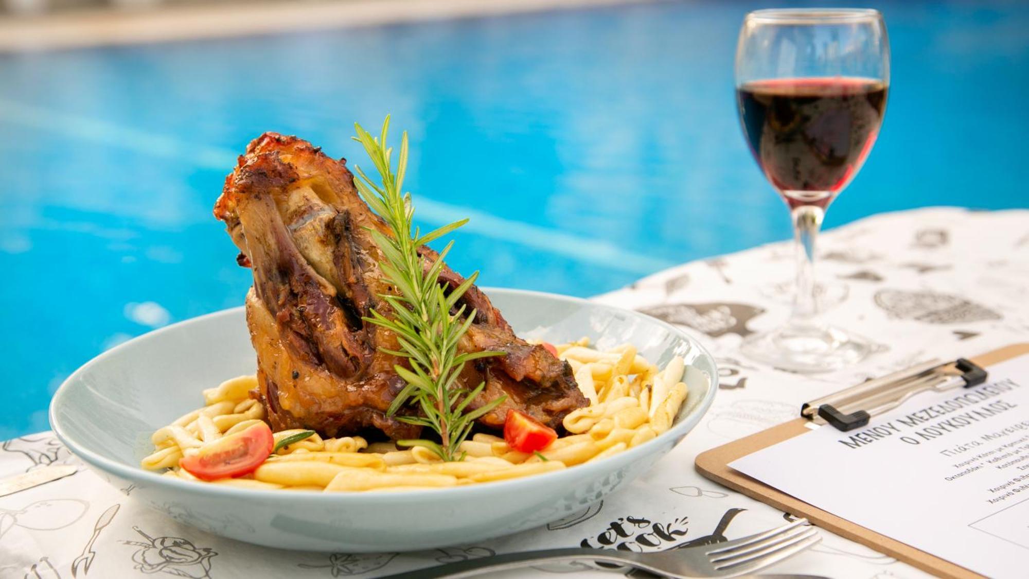 Cleopatra Hotel Nicosia Ngoại thất bức ảnh