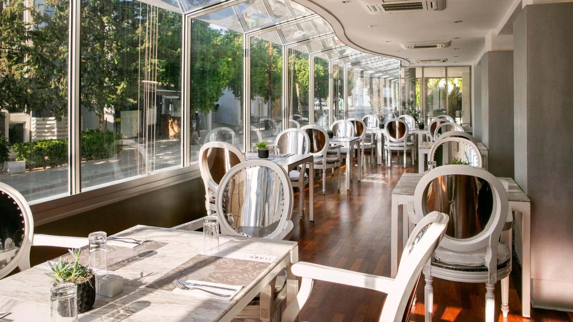 Cleopatra Hotel Nicosia Ngoại thất bức ảnh