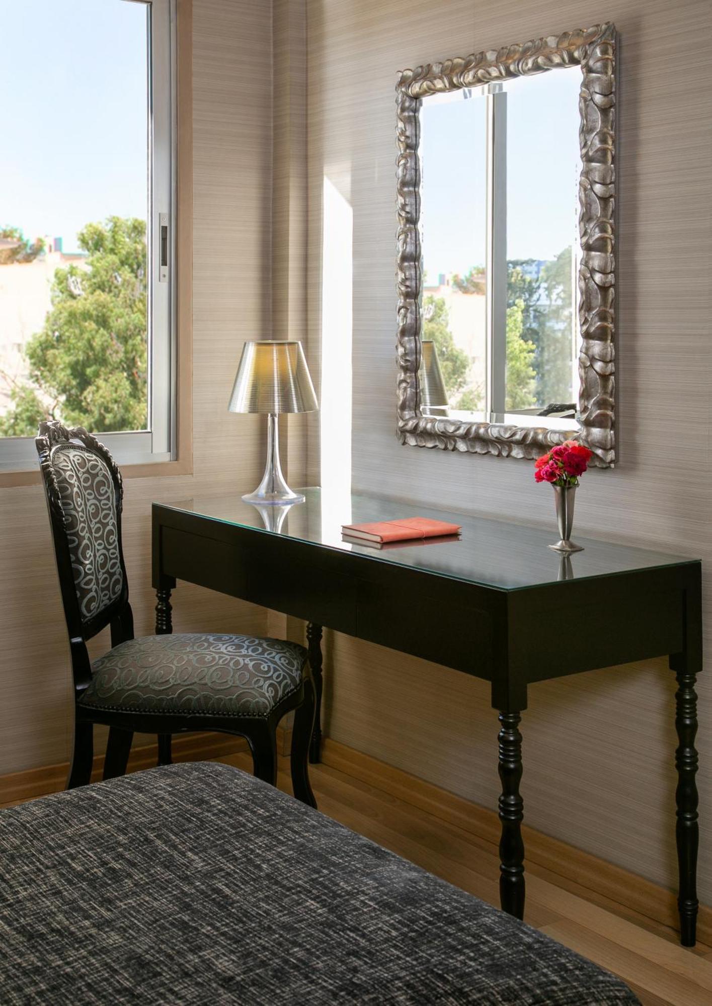 Cleopatra Hotel Nicosia Ngoại thất bức ảnh